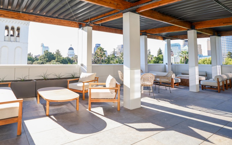 Private rooftop 